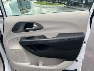 Chrysler Pacifica 2019 Limited 4dr Mini-Van