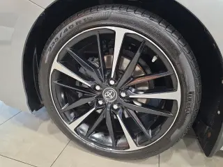 Toyota Camry 2019 XLE V6 4dr Sedán