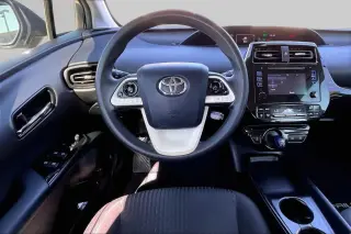Toyota Prius 2017 Dos 4dr Hatchback