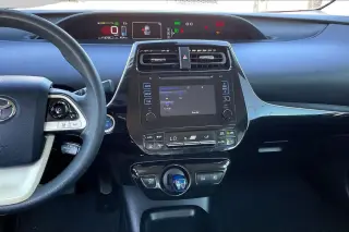 Toyota Prius 2017 Dos 4dr Hatchback