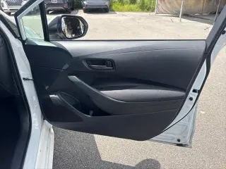 Toyota Corolla 2025 LE 4p Sedan