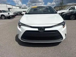 Toyota Corolla 2025 LE 4p Sedan