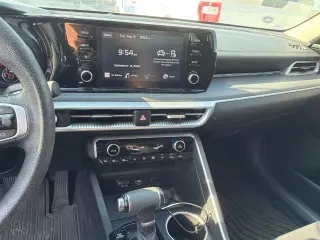 Kia K5 2023 LXS 4p Sedan