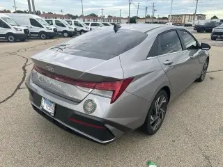 Hyundai ELANTRA 2025 Limited 4dr Sedan