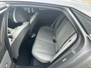 Hyundai ELANTRA 2025 Limited 4dr Sedan