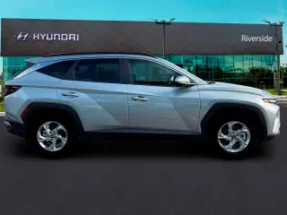 Hyundai TUCSON 2024 SEL SUV 4 puertas