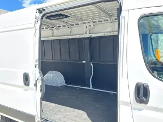 Ram ProMaster 2025 Tradesman 2500 159 WB 3dr High Roof Cargo Van w/o Passenger Seat