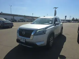 Pathfinder Nissan 2025 SL 4dr SUV