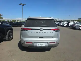 Pathfinder Nissan 2025 SL 4dr SUV