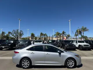 Toyota Corolla 2024 LE 4dr Sedán