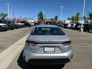 Toyota Corolla 2024 LE 4dr Sedán