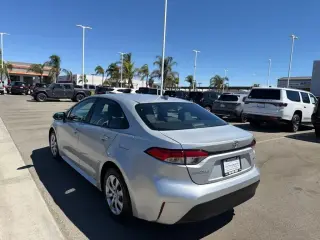 Toyota Corolla 2024 LE 4dr Sedán
