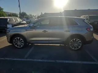 Lincoln Nautilus 2023 AWD Reserve 4dr SUV