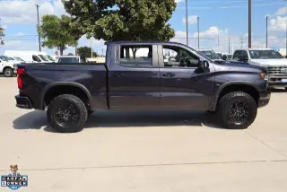 Chevrolet Silverado 1500 2022 4x4 ZR2 4 puertas Cabin Crew 5.8 pies. SB