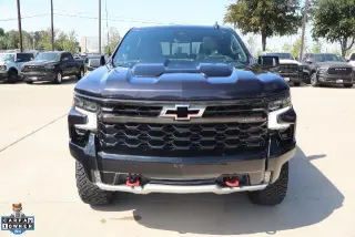Chevrolet Silverado 1500 2022 4x4 ZR2 4 puertas Cabin Crew 5.8 pies. SB