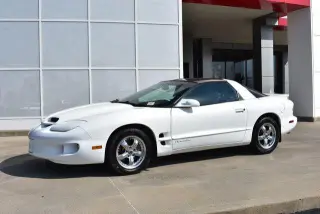 Pontiac Firebird 1999 2dr Hatchback