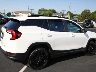 SUV GMC Terrain 2024 AWD SLE de 4 puertas
