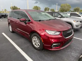 Chrysler Pacifica 2023 Touring L 4dr Minivan