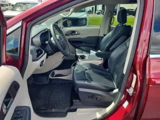Chrysler Pacifica 2023 Touring L 4dr Minivan