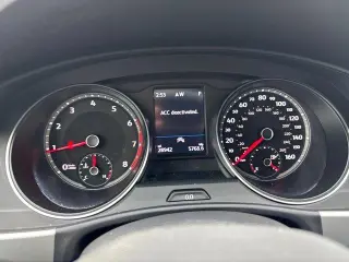 Volkswagen Atlas 2021 V6 SE 4dr SUV con Tecnología (lanzamiento a mitad de año)