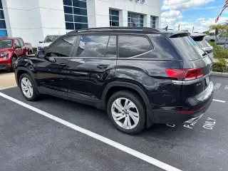 Volkswagen Atlas 2021 V6 SE 4dr SUV con Tecnología (lanzamiento a mitad de año)