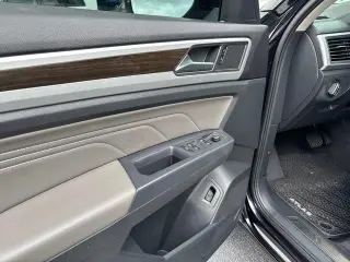 Volkswagen Atlas 2021 V6 SE 4dr SUV con Tecnología (lanzamiento a mitad de año)
