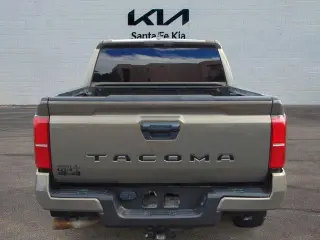 Toyota Tacoma 2024 4x4 TRD Sport 4dr Double Cab 5.0 ft SB 8A