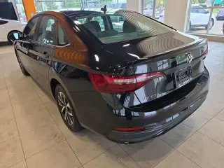 Volkswagen Jetta 2024 S 4dr Sedán 8A