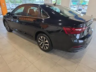 Volkswagen Jetta 2024 S 4dr Sedán 8A