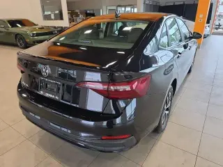 Volkswagen Jetta 2024 S 4dr Sedán 8A