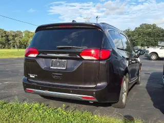 Chrysler Pacifica 2017 Touring-L 4dr Mini-Van