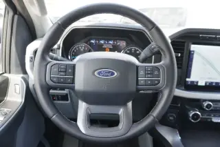 Ford F-150 2023 4x2 XL 4dr SuperCrew 5.5 ft. SB
