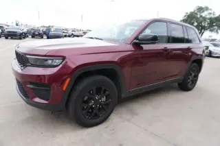 Jeep Grand Cherokee 2024 4x4 Laredo 4dr SUV