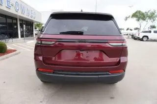 Jeep Grand Cherokee 2024 4x4 Laredo 4dr SUV