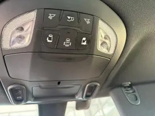 Chrysler Pacifica 2020 Limited Red S 4dr Mini-Van