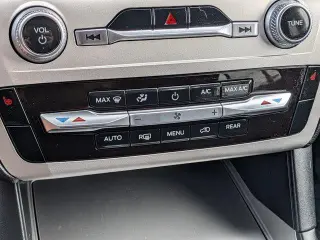 Ford Explorer 2022 AWD XLT 4dr SUV
