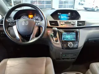 Honda Odyssey 2015 Touring 4dr Mini-Van