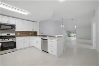Propiedad en alquiler con 3 dormitorios y 2 baños en Weston