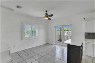 Propiedad en alquiler con 3 dormitorios y 2 baños en Miami