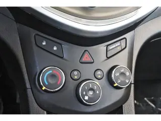 Chevrolet Sonic 2020 LT 4dr Hatchback w/1FL