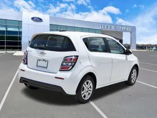 Chevrolet Sonic 2020 LT 4dr Hatchback w/1FL