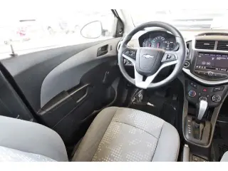 Chevrolet Sonic 2020 LT 4dr Hatchback w/1FL