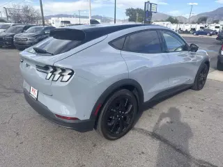 2024 Ford Mustang Mach-E