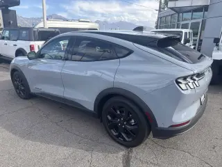 2024 Ford Mustang Mach-E