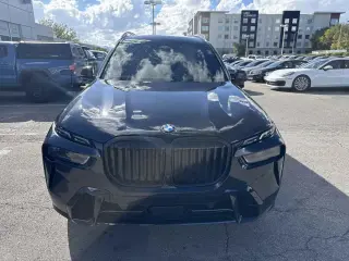 2024 BMW X7