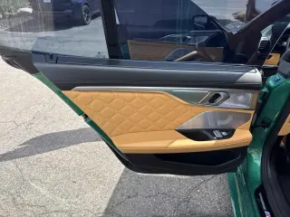 2023 BMW M8