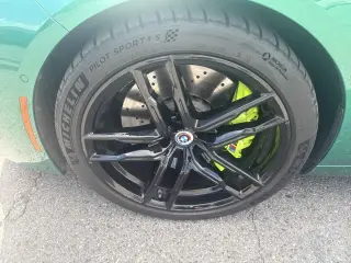 2023 BMW M8