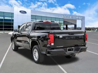 Chevrolet Colorado 2025 4x2 Work Truck 4dr Crew Cab 5 ft. SB