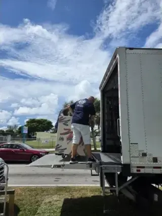 MUDANZAS EN FLORIDA Efficiency DESDE $349