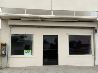 RENTO ESPACIO PARA NEGOCIO EN LOS ANGELES